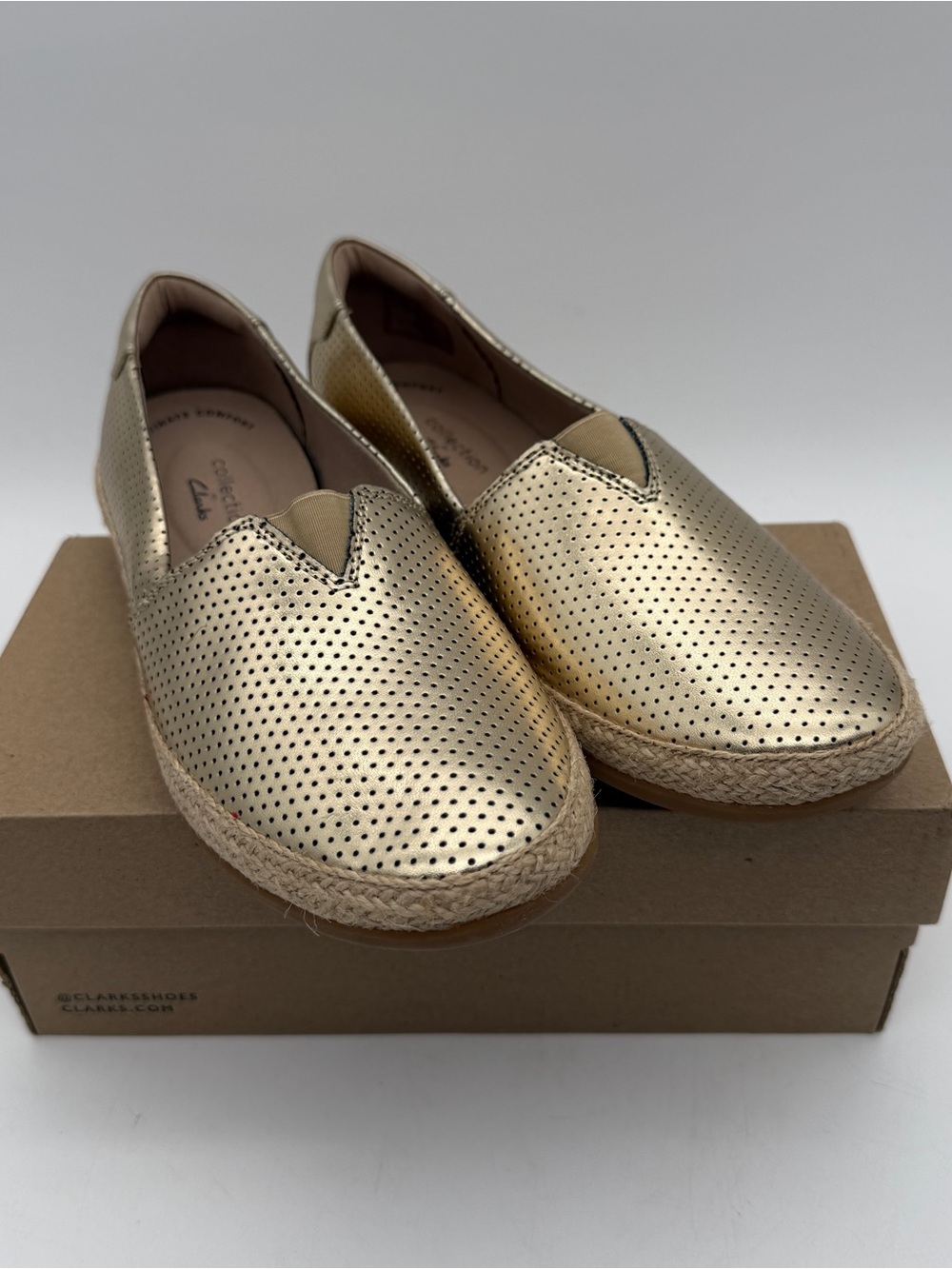 Clarks Collection Danelly Sky Loafer Champagne Gold Womens 7W NIB Comfort